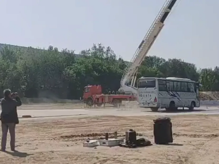 ��Ŀ��̬ | �˳ɽ���˾��������з�����չ������˫��˫���λ����ṹ����ײ����ȡ��Բ���ֳ�