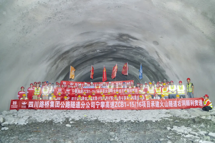 ��Ŀ��̬ | ���ʸ��ٻ�ɽ�����Ҷ�����